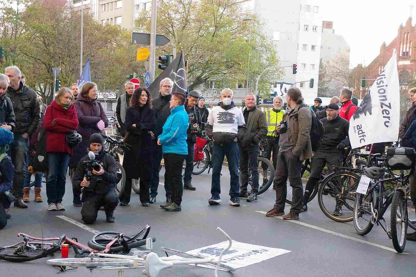 Geisterrad-Mahnwache in Wilmersdorf Geisterrad-Mahnwache in Wilmersdorf