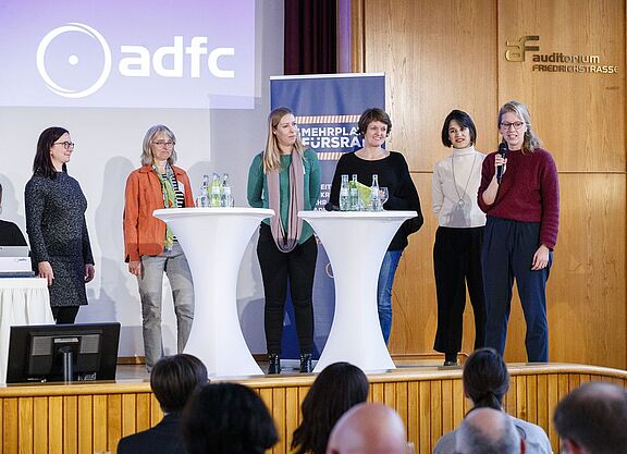 Die Arbeitsgruppe "Mehr Frauen" stellte auf der ADFC-Bundeshauptversammlung 2019 ihre Arbeit vor. 